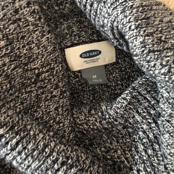 Old navy sweater - Picture 1 of 2